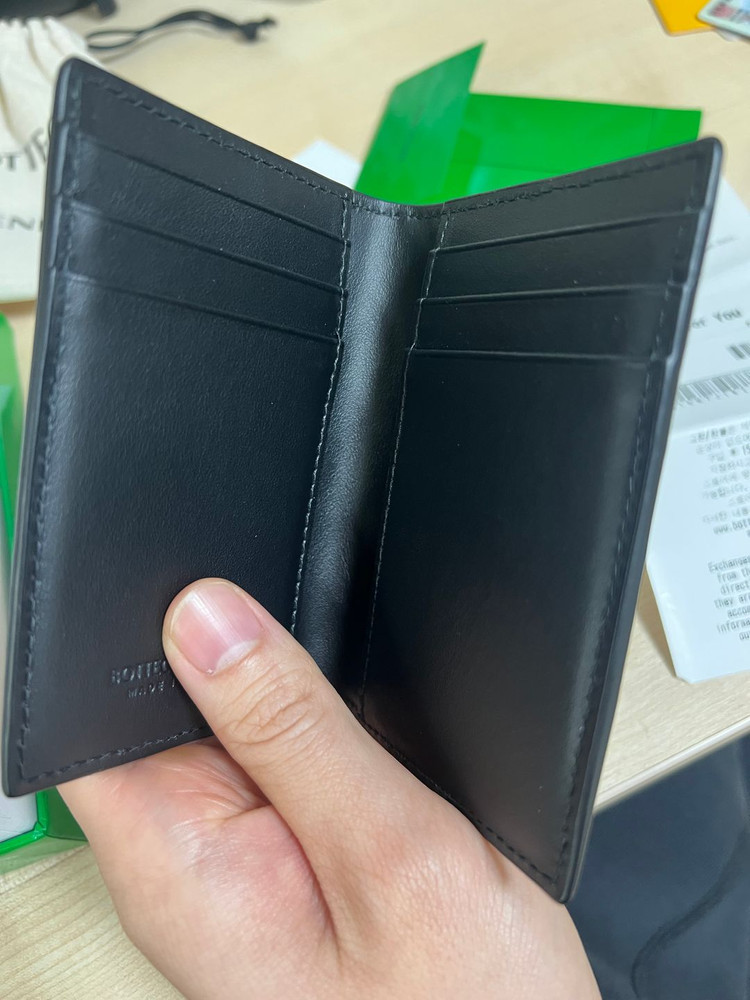 보테가베네타 인트레치아토 카드지갑 이미지