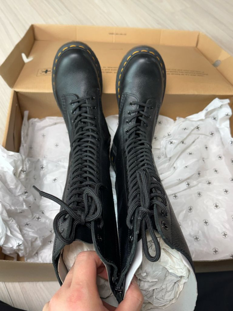 닥터마틴 1B60 이미지