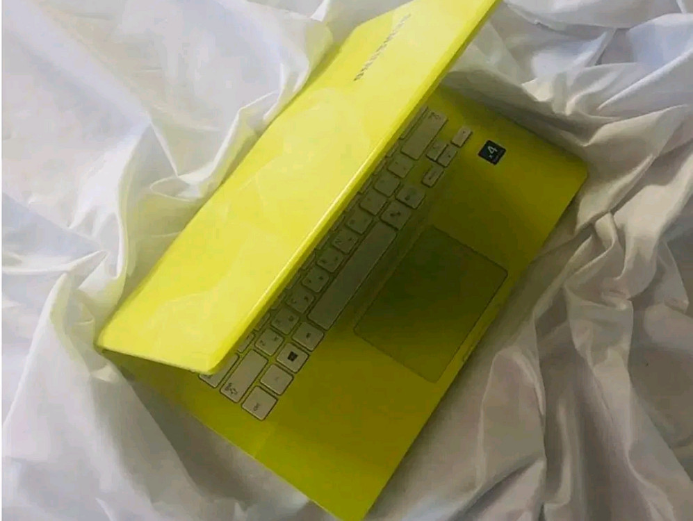 14.5인치 3D 노트북/ssd 탑재/외장그래픽--0