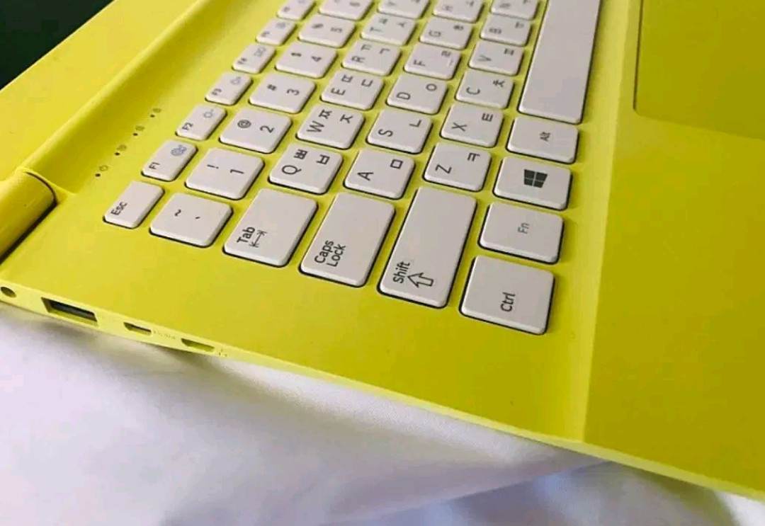 14.5인치 3D 노트북/ssd 탑재/외장그래픽--2