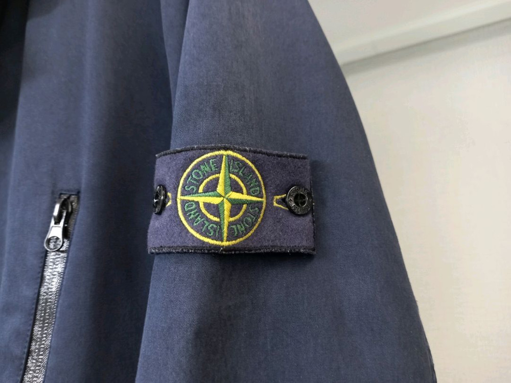 스톤아일랜드 윈드스토퍼RASO R 한정판--3