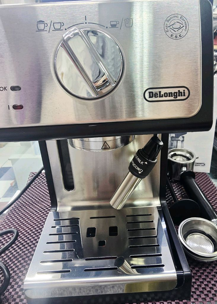 드롱기 에스프레소 커피머신 ECP35.31 판매합니다.--1