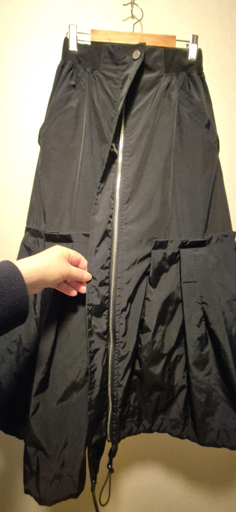 디자인굿~ 바스락 플레어 뒷밴딩 롱스커트 26~28--5