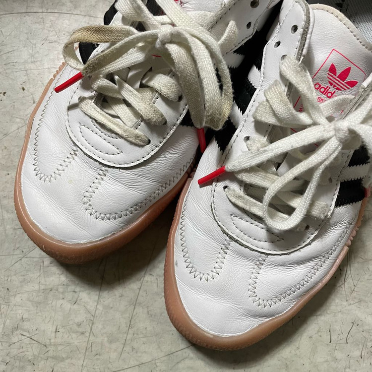 아디다스 삼바로즈 화이트 핑크 스니커즈 운동화 신발 240 이미지