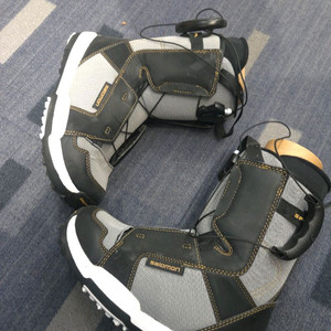 살로몬 스노우보드 부츠 235mm