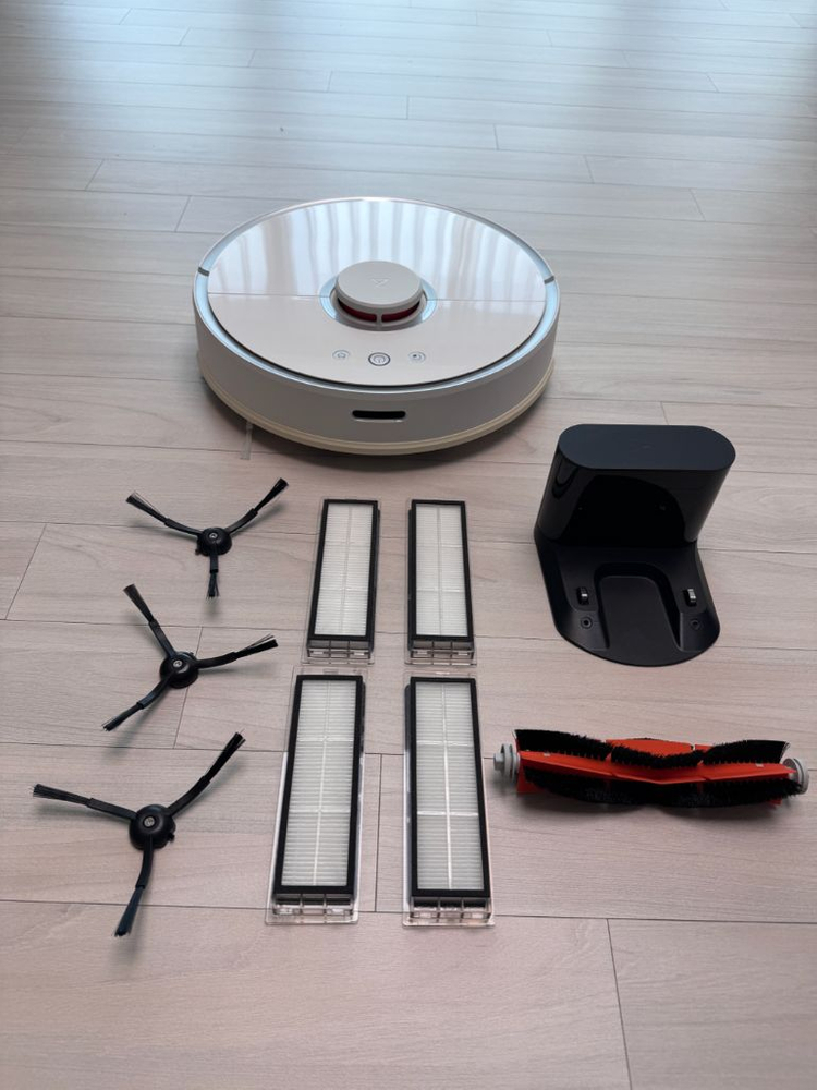 로보락 로봇청소기 2세대 세척완료 소모품 새것 있음--0