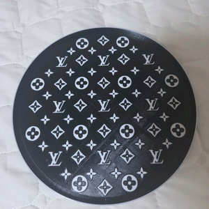 루이비통 모노그램 패턴 원형 플라스틱 쟁반