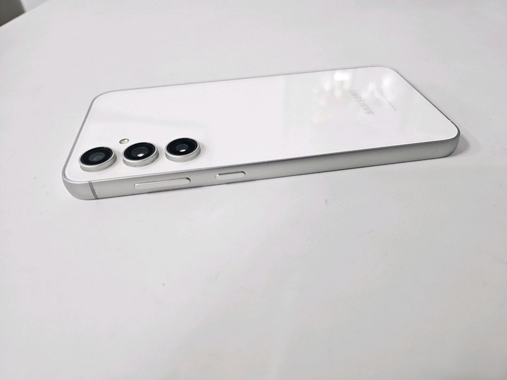 갤럭시s23fe 화이트 256G 보증기간있음 A급--5