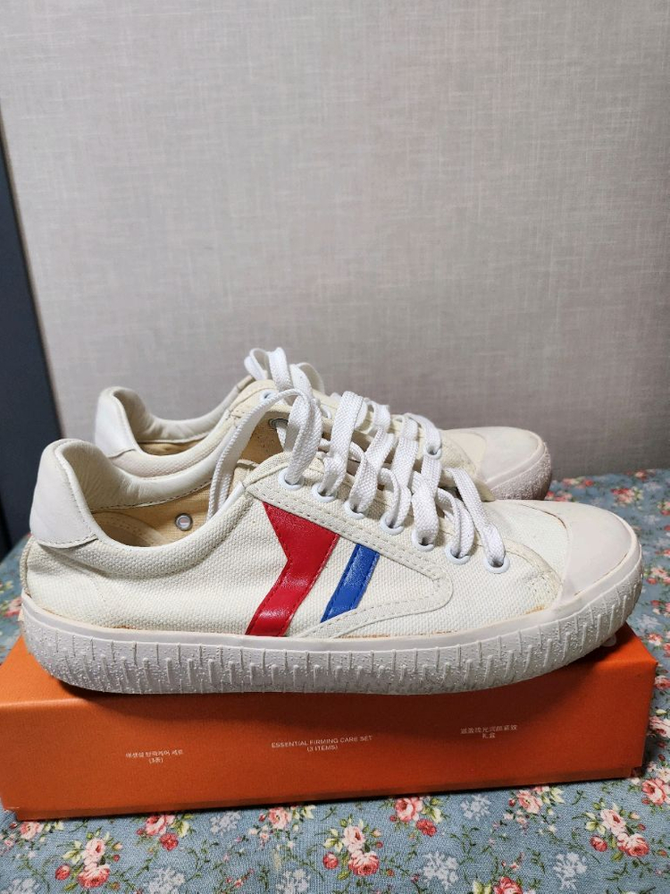 셀린느 정품 운동화--1