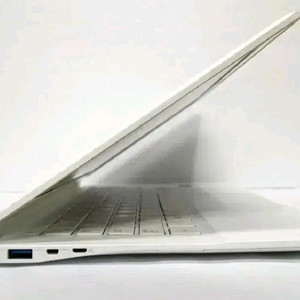 15.6인치 3D/게이밍 노트북/쿼드코어