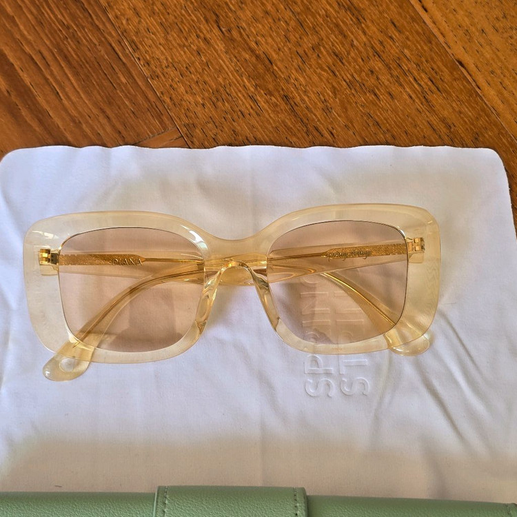 스프링스트링스 다이애나 클리어 투명 뿔테 빅사이즈 틴트 선글라스--1