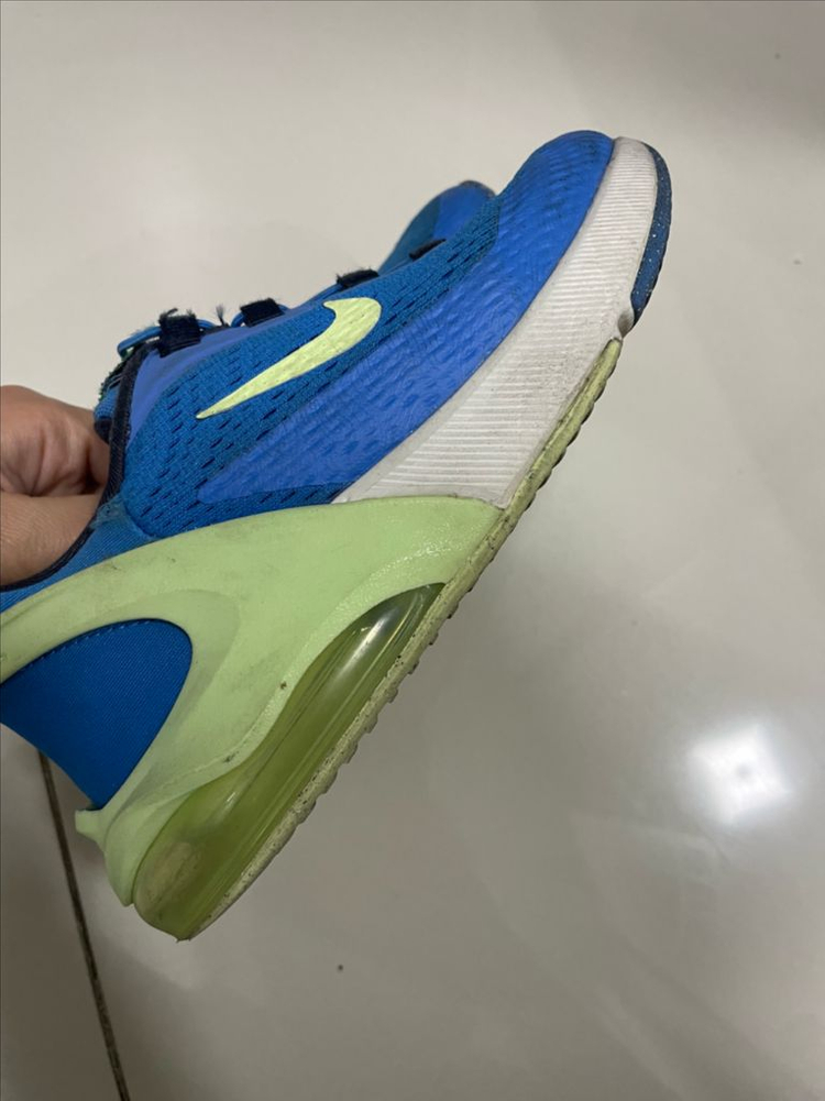 나이키 키즈 에어맥스 270 고 이지온 (190cm) 이미지