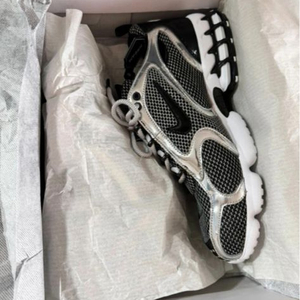 나이키 x 스투시 에어 줌 스피리돈 케이지 2 퓨어 플래티넘 이미지