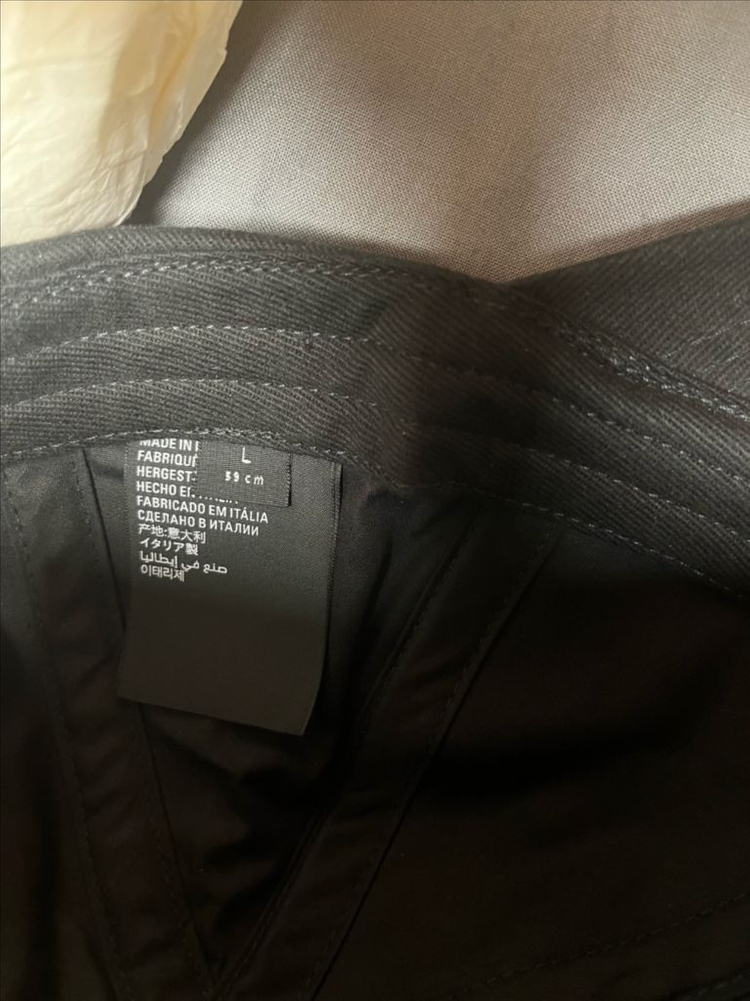 발렌시아가 모자 판매합니다.--3