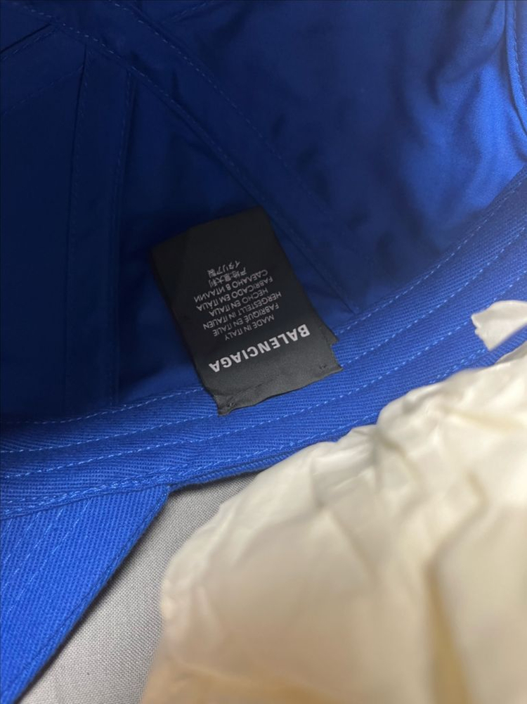 발렌시아가 모자 판매합니다.--1