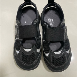 뉴발란스 키즈 프리들 블랙 200 이미지