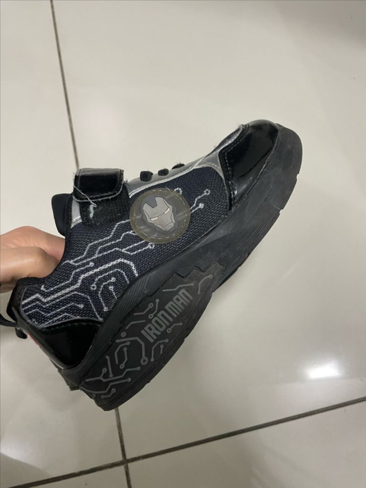 아이언맨 라이트닝 운동화 190cm--2