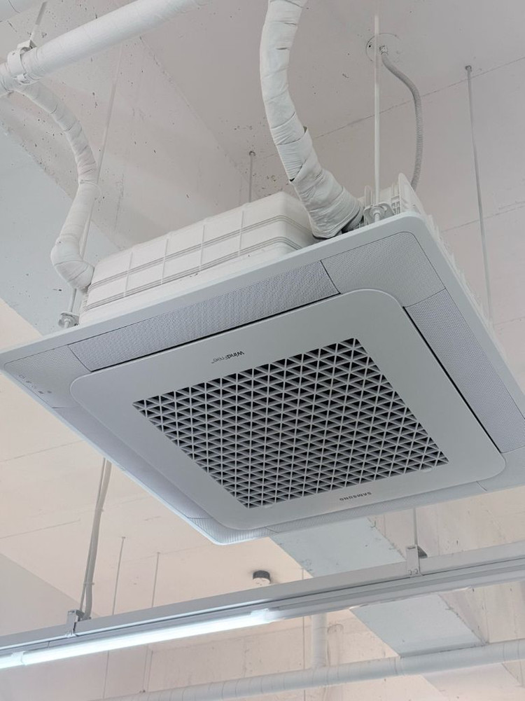 삼성 천장형 에어컨 30평대 이미지