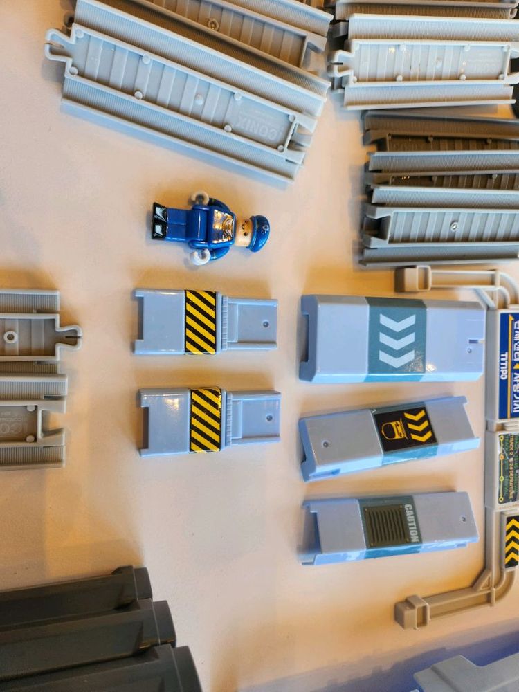 띠띠뽀 차량기지 놀이세트--2