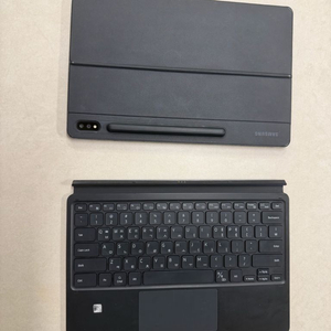 태블릿 + 매직키보드 세트