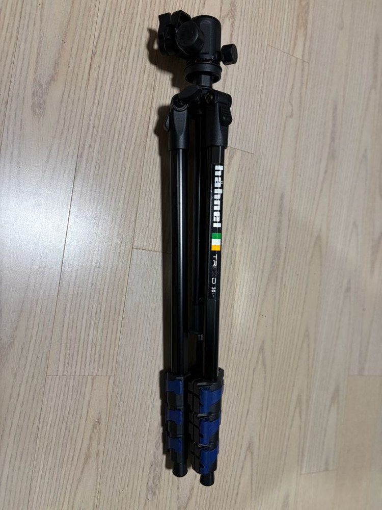 카메라 삼각대--1