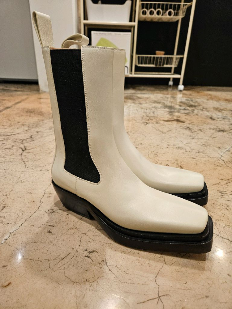 보테가 베네타 왁스 풀탭 린 여성 부츠 새상품 미착용 사이즈 38 1/2--4