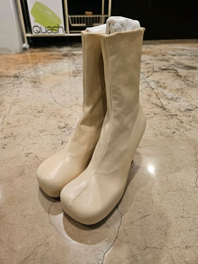 보테가 베네타 여성 버터 레더 볼드 부츠힐 새상품 미착용 사이즈 39--2