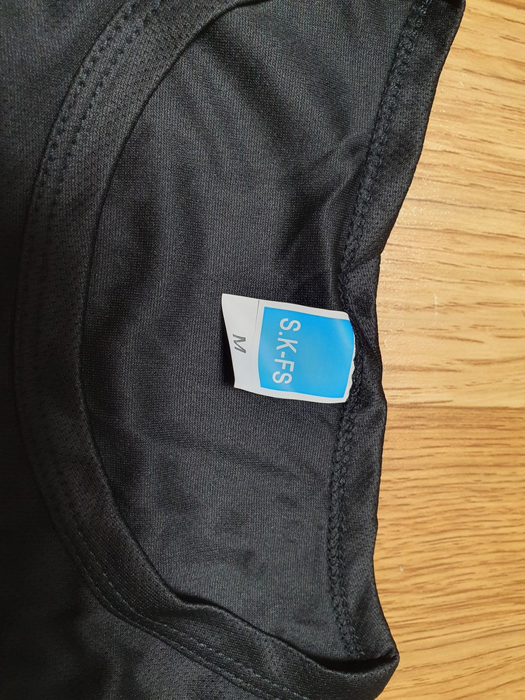 검정 티셔츠 11장 일괄 폴리에스터 반팔 셔츠 블랙 M 사이즈--2