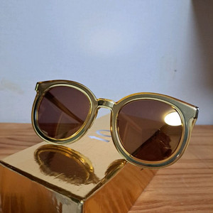 카렌워커 선글래스 새상품