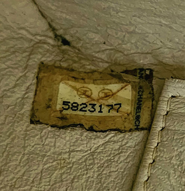 샤넬백 정품 시리얼번호 있음--4