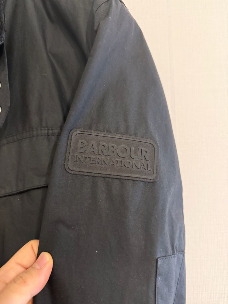 바버 인터네셔널 듀크 자켓 라이트웨이트 M사이즈--1