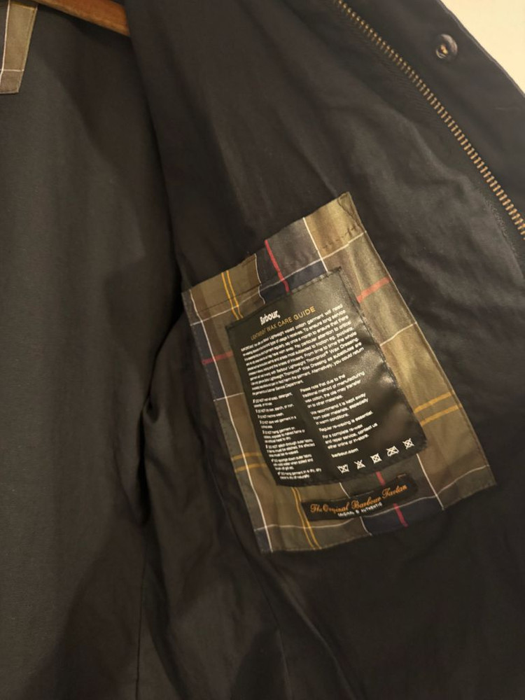 바버 인터네셔널 듀크 자켓 라이트웨이트 M사이즈--3