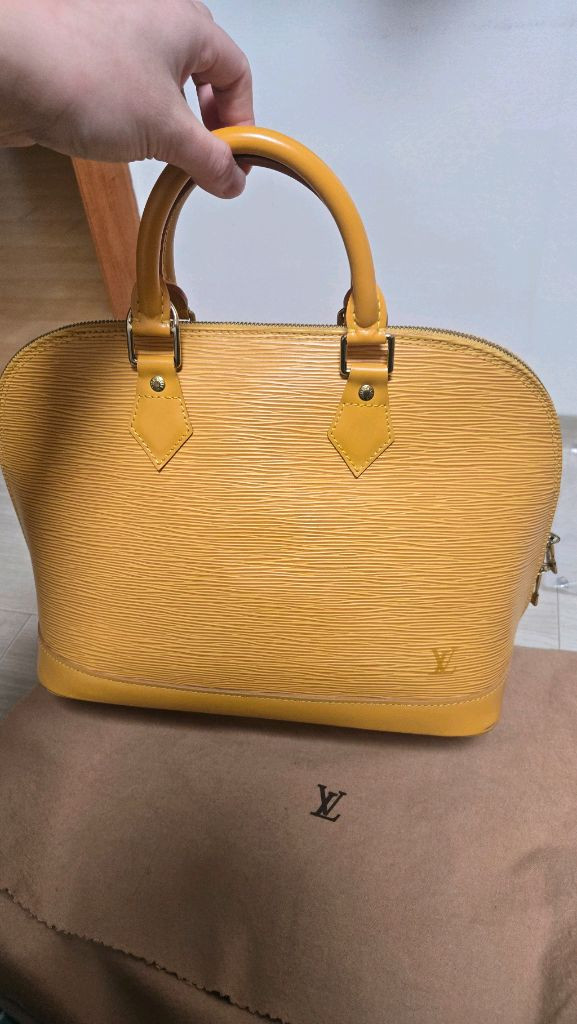 에삐 레더 벨백--2