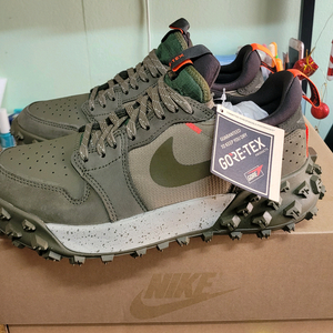 나이키 에어 조던 고어텍스 270 새상품