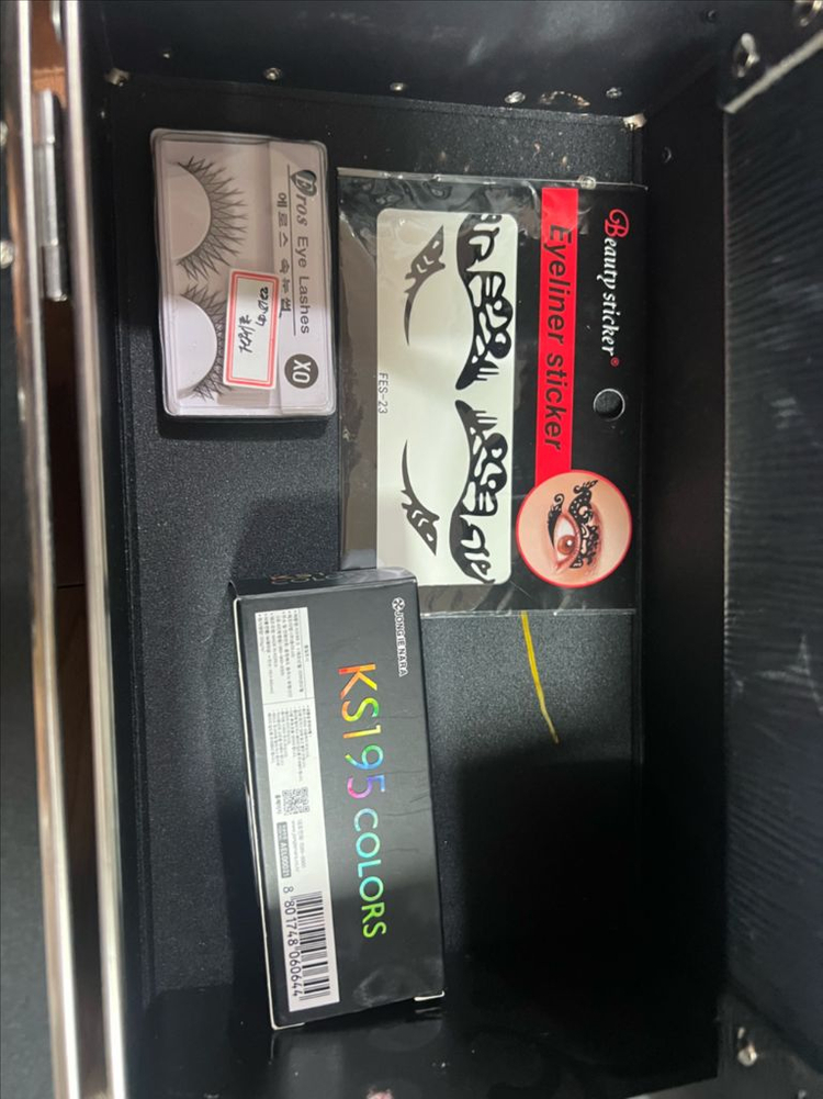 메이크업 실기 세트 이미지