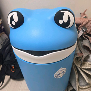 진로 두꺼비 냉장고(꼬모진로냉장고) 이미지