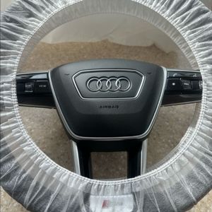 아우디 a6 c8 핸들