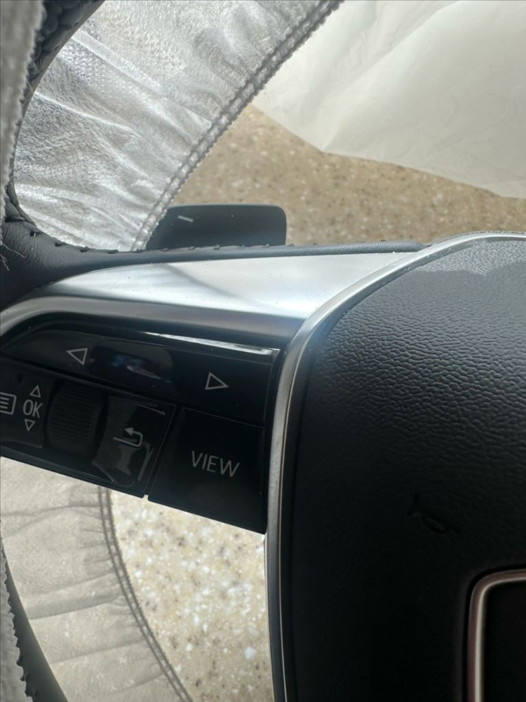 아우디 a6 c8 핸들--1