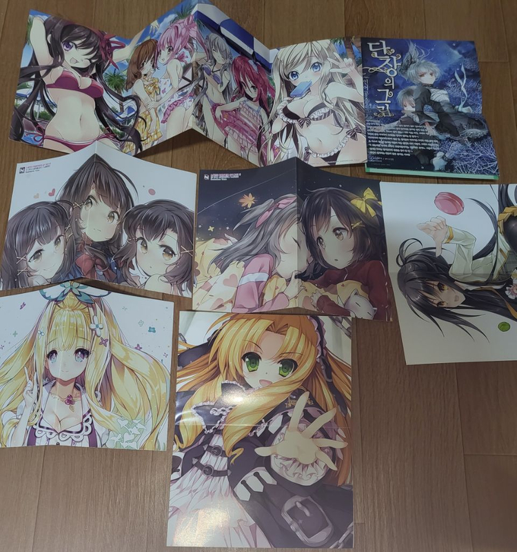 라이트노벨 초판 부록.아크릴등 180개 팝니다--8