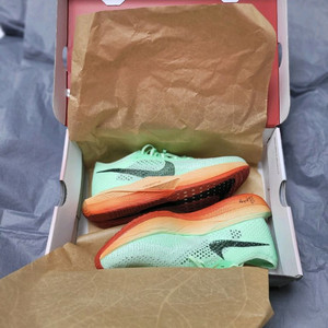 나이키 줌x 베이포플라이 넥스트 마라톤 러닝화 265