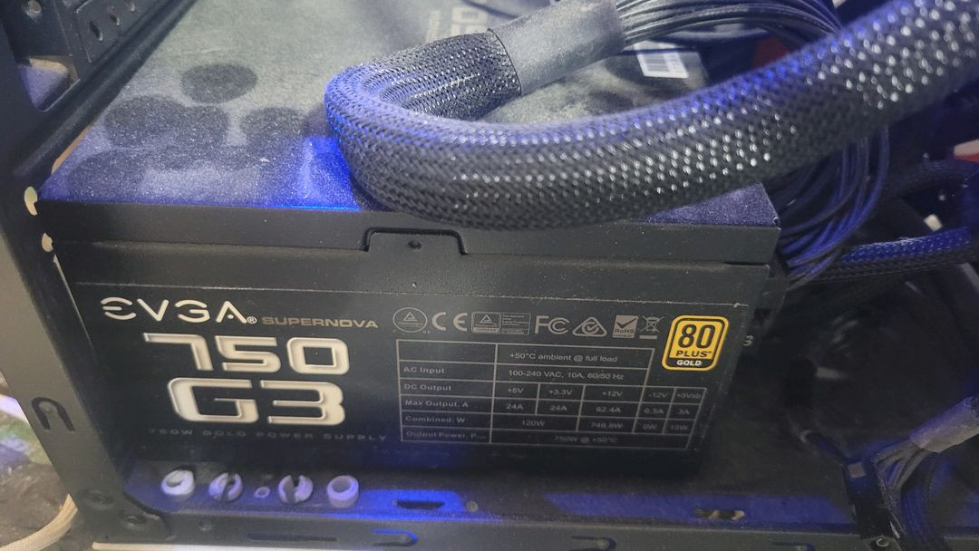 라이젠5 2600, ddr4 16gb, 500gb ssd, 1070ti 8gb 이미지