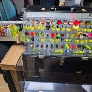 메가배스 태클박스 루어 통으로 처분 이미지