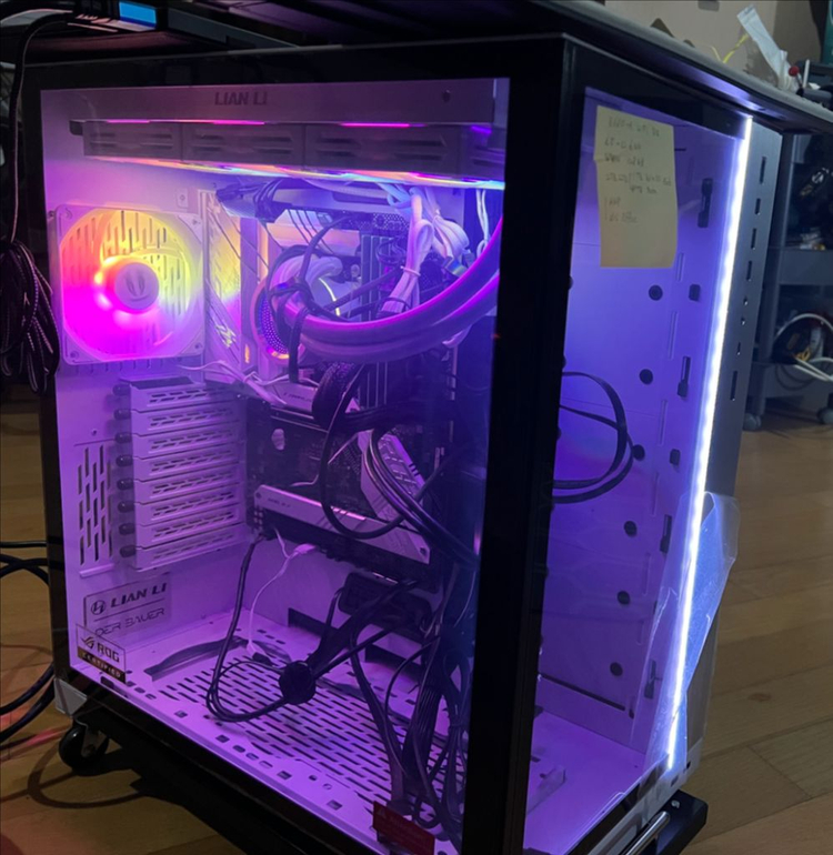 커스텀 PC 본체 i5-12600K 64GB RAM 2TB SSD 이미지