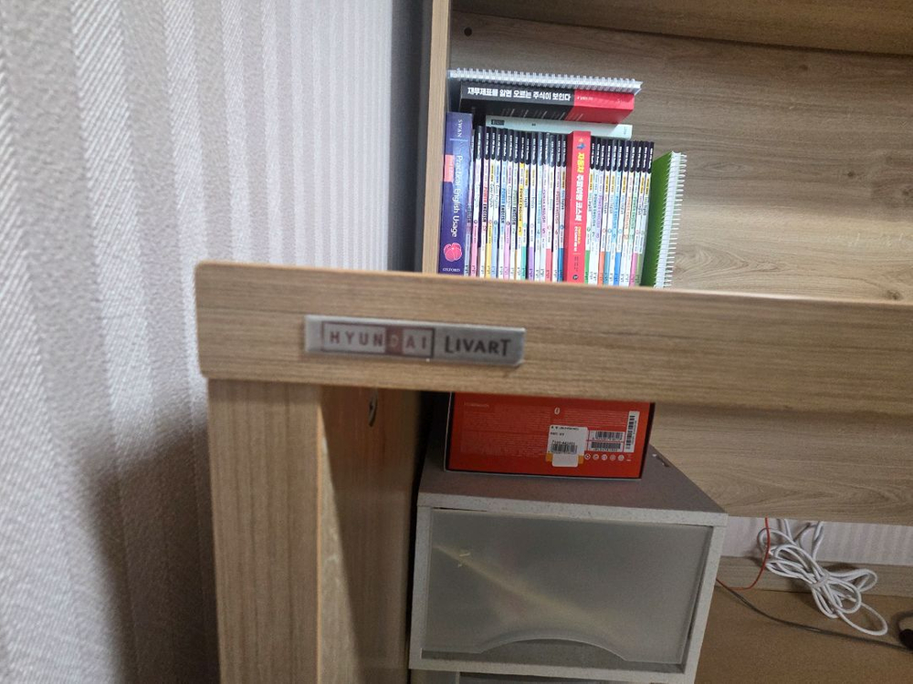 리바트 책상,책꽂이,서랍장 세트--1