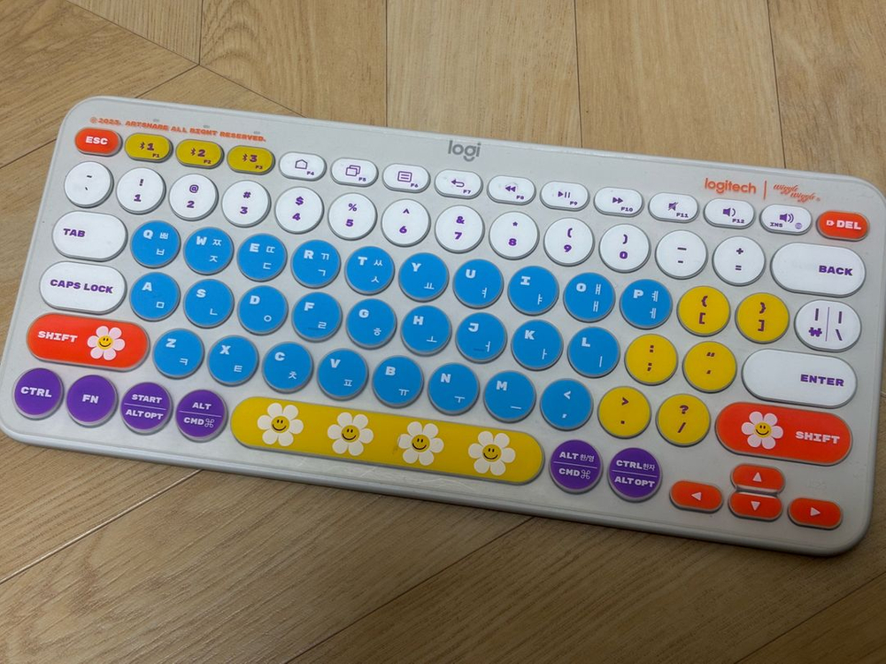 Logitech Pebble Keys 2 K380s 무선 키보드 마우스 세트 도브 화이트 이미지