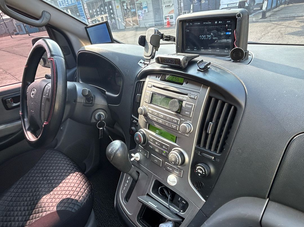 그랜드 스타렉스 캠핑카 이미지