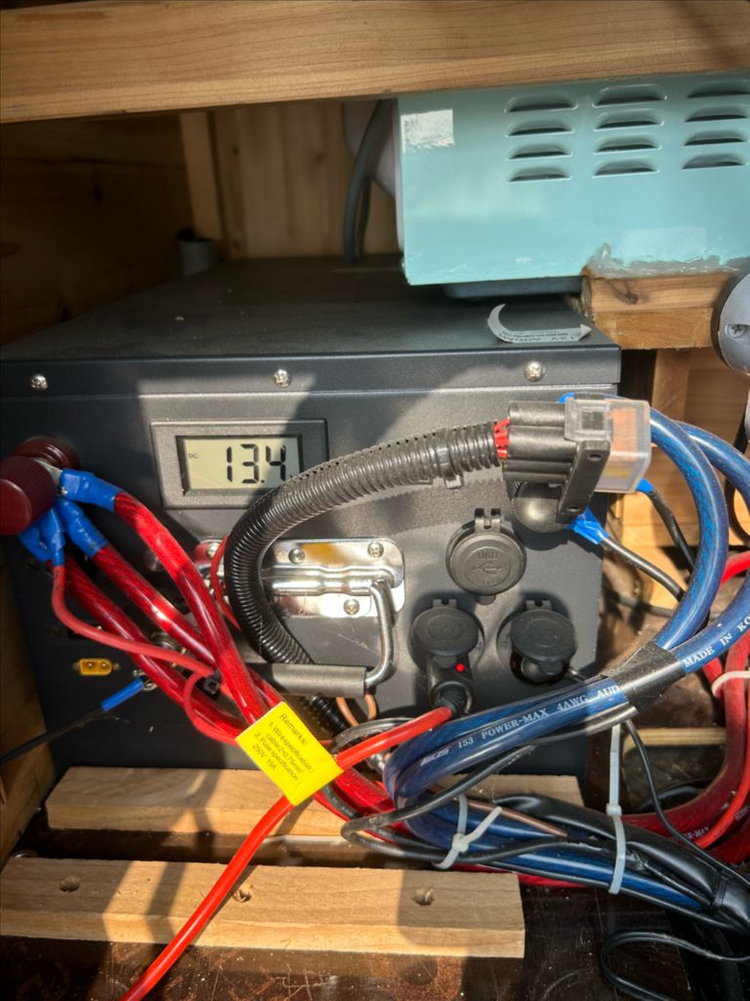 그랜드 스타렉스 캠핑카 이미지