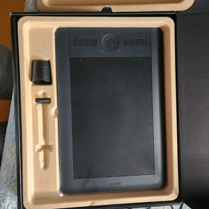 디지털 드로잉 와콤 인튜어스 프로 PTH-651 타블렛