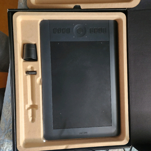 디지털 드로잉 와콤 인튜어스 프로 PTH-651 타블렛