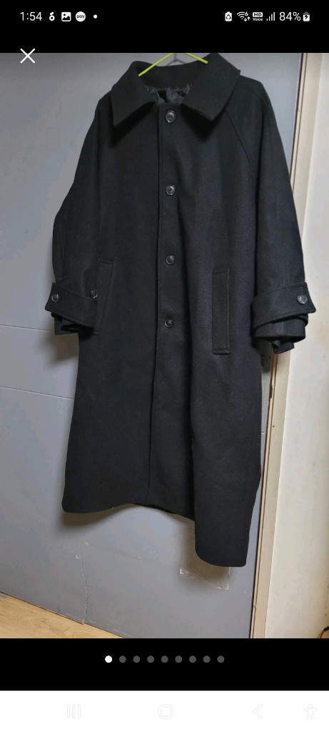 GARMENTS 브랜드의 블랙 발마칸어깨라인이 이쁘고 오버핏 코트입니다 프리 사이즈 66-77 .88도 밎으실듯.--0